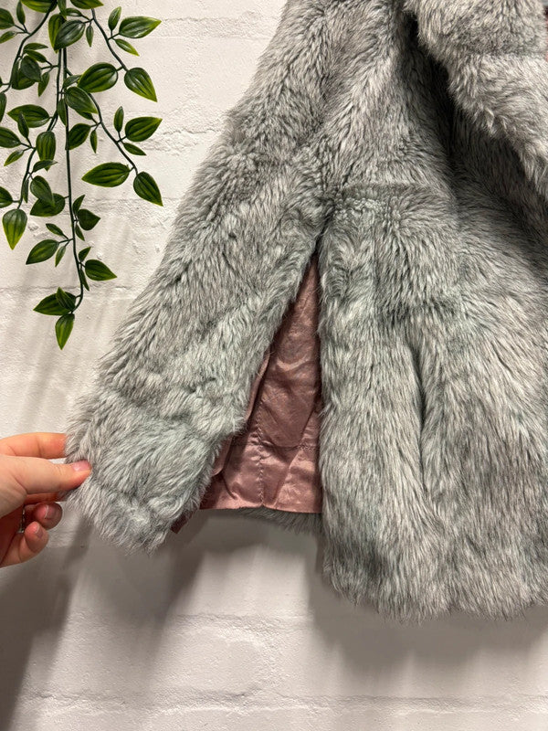 Vintage 60’s 70’s Grey Faux Fur Cape S/M 10 12 Elegant True Retro