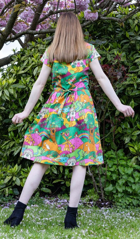 Run and Fly 90's Groovy Retro 70's Print Dress 8 10 12 14 16 18 20 22 24 Cute Quirky Alt Minimum Mouse Run and Fly 90's Groovy Retro 70's Print Dress 8 10 12 14 16 18 20 22 24 Cute Quirky Alt Minimum Mouse