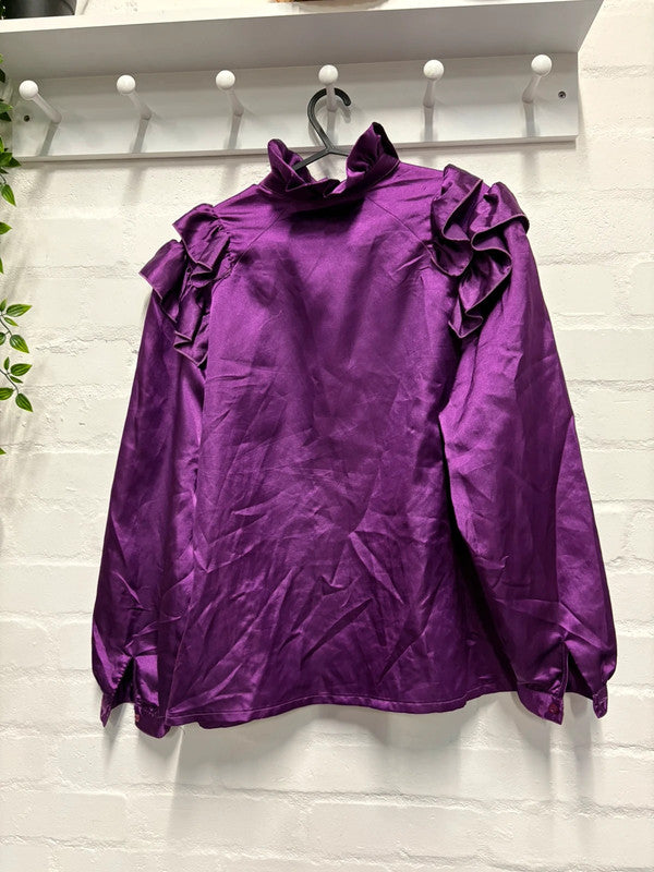 Vintage Blouse 10 12 Purple Satin Ruffle Shoulders True Retro Dramatic