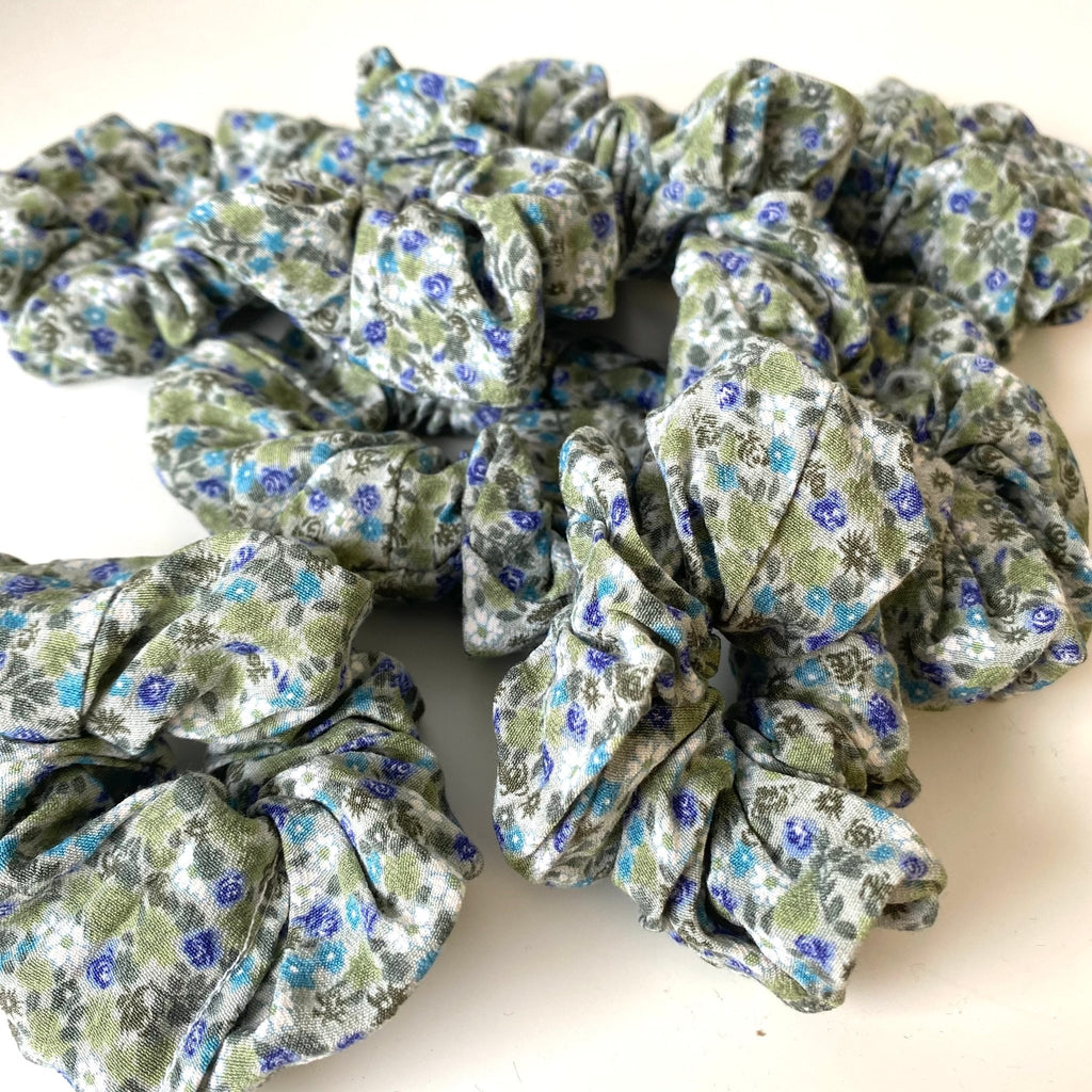 Green Ditsy Floral Scrunchie - Made From Vintage Fabric - Minimum Mouse
