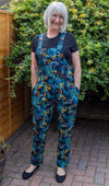 Jurassic World Dinosaurs Print Dungarees in Black Stretch Twill Cotton by Run and Fly - Minimum Mouse