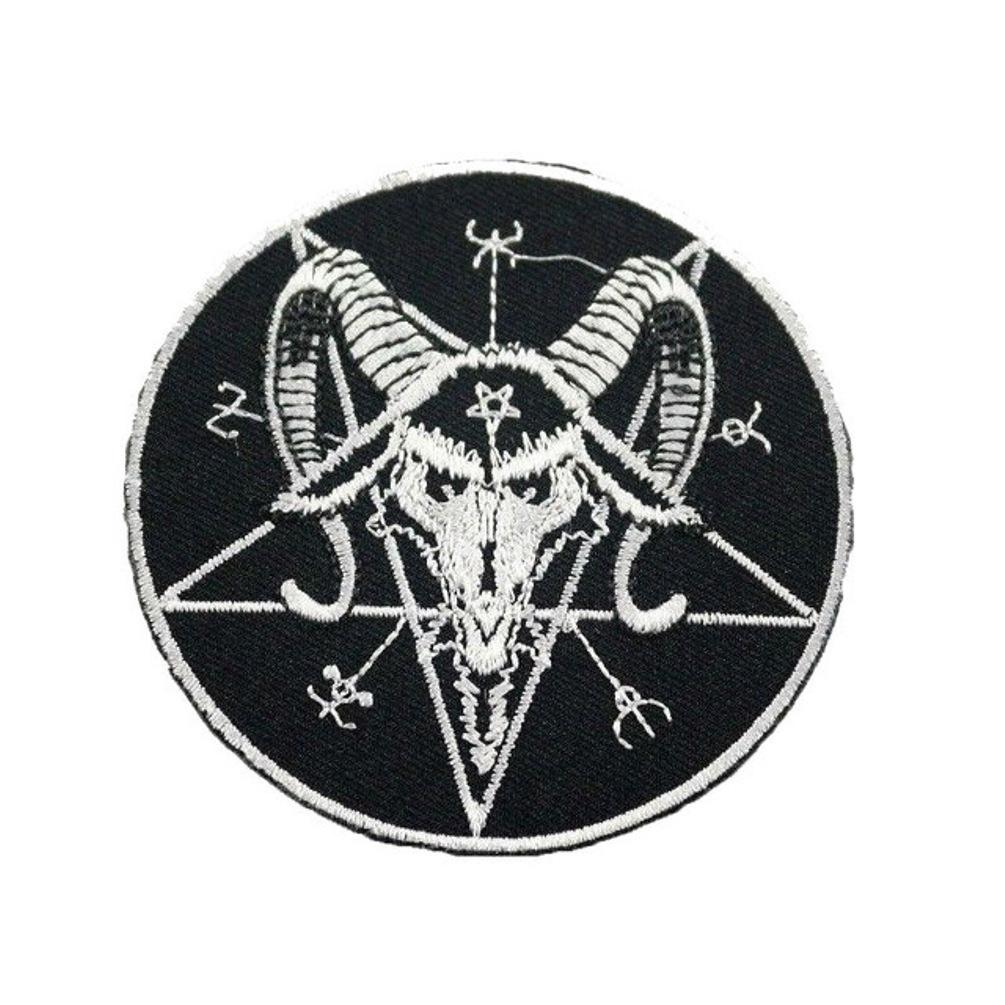 Pentagram Skull Iron On Patch - Minimum Mouse